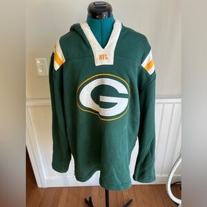 Oversized Women’s Green Bay Packers sweatshirt